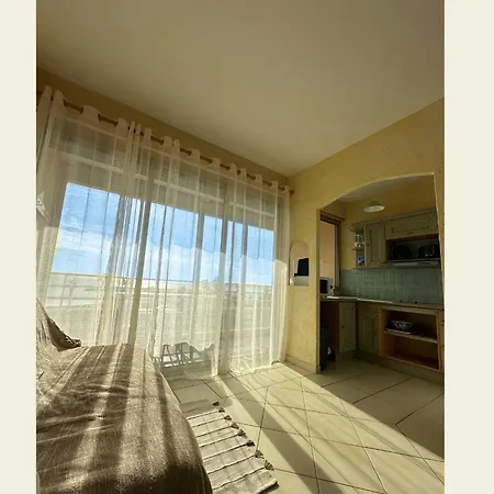 Vue Panoramique Les Pieds Dans L Eau *